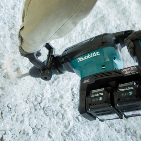 Akumuliatorinis atskėlimo plaktukas MAKITA HM002GZ03 40V Max XGT-Akumuliatoriniai perforatoriai-Akumuliatoriniai įrankiai-Makita