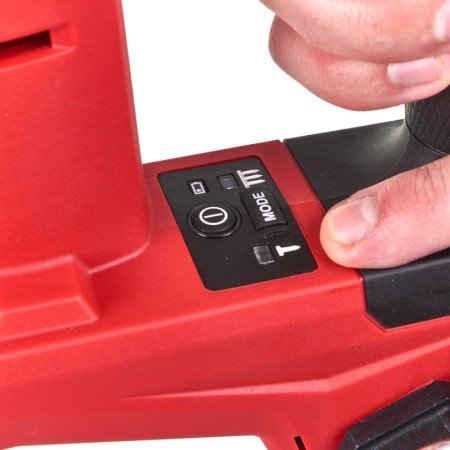 Akumuliatorinė smeigiakalė MILWAUKEE M18 FN18GS-0X-Akumuliatoriniai kniedikliai, viniakalės-Akumuliatoriniai įrankiai-Milwaukee-