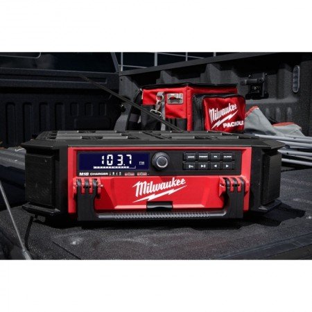 Radijas-įkroviklis MILWAUKEE M18 PRCDAB+-0 Packout-Radijo imtuvai, kolonėlės-Akumuliatoriniai įrankiai-Milwaukee-irankiai-darbui