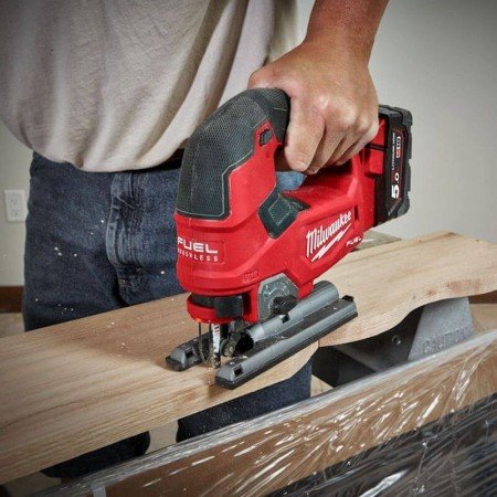 Akumuliatorinis siaurapjūklis MILWAUKEE M18 FJS-0X-Akumuliatoriniai pjovimo įrankiai-Akumuliatoriniai įrankiai-Milwaukee-irankia