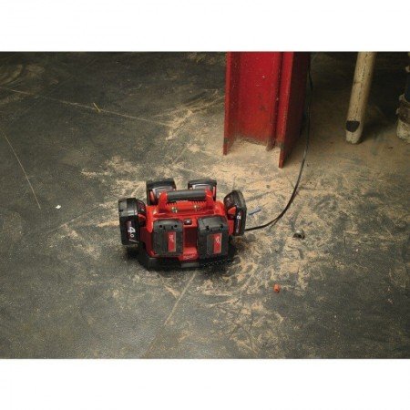 6-ių vietų akumuliatorių įkroviklis MILWAUKEE M1418 C6-Įrankių akumuliatoriai ir jų priedai-Akumuliatoriniai įrankiai-Milwaukee-