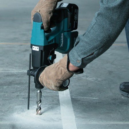 Akumuliatorinis perforatorius MAKITA DHR243RTJ-Akumuliatoriniai perforatoriai-Akumuliatoriniai įrankiai-Makita-irankiai-darbui