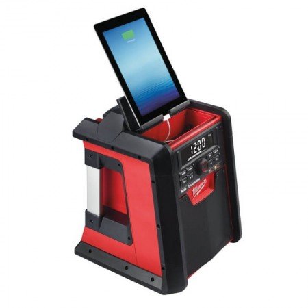 Radijas / įkroviklis MILWAUKEE M18 RC-0-Radijo imtuvai, kolonėlės-Akumuliatoriniai įrankiai-Milwaukee-irankiai-darbui