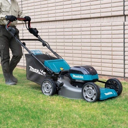 Savaeigė akumuliatorinė vejapjovė MAKITA LM001GT202 40V MAX XG-Vejapjovės-Sodo technika-Makita 40V Max XGT-irankiai-darbui