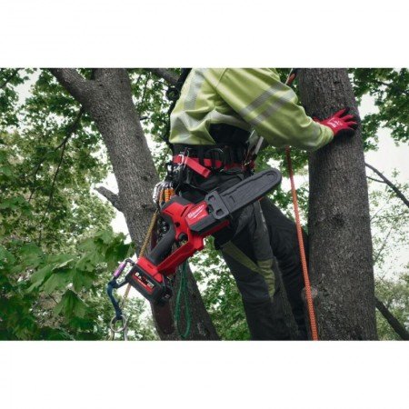 Akumuliatorinis grandininis genėjimo pjūklas MILWAUKEE M18 FHS20-552-Grandininiai pjūklai-Sodo technika-Milwaukee-irankiai-darbu